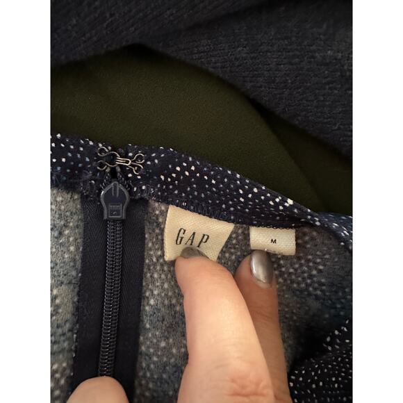 Gap | Blue Print V Neck Swing Tunic Dress | Size Medium - Picture 9 of 9